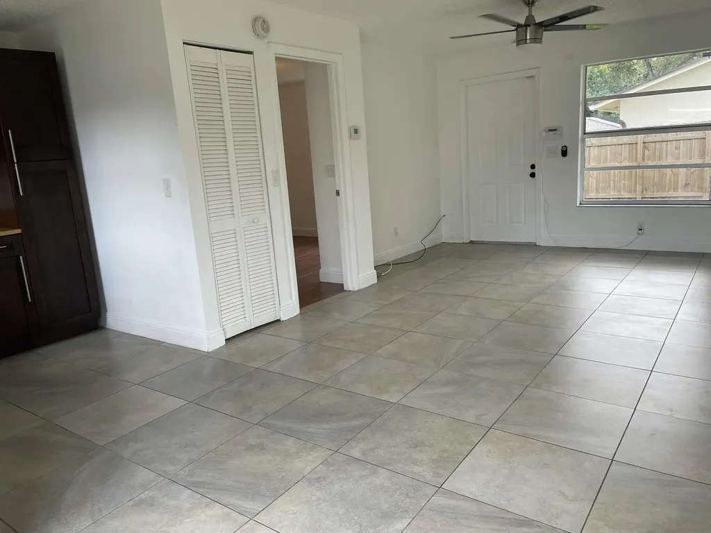 1990 SW 9th Street Fort Lauderdale FL 33312