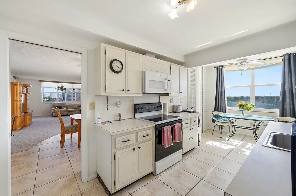 1401 S Ocean Drive Hollywood FL 33019