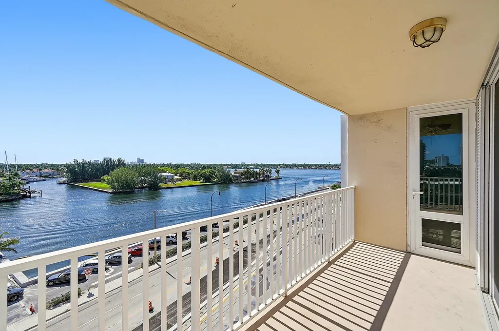 1401 S Ocean Drive Hollywood FL 33019