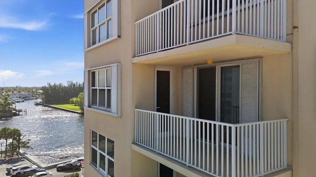 1401 S Ocean Drive Hollywood FL 33019
