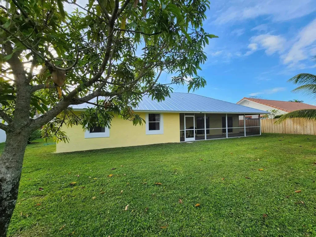 1750 Primrose Lane Wellington FL 33414