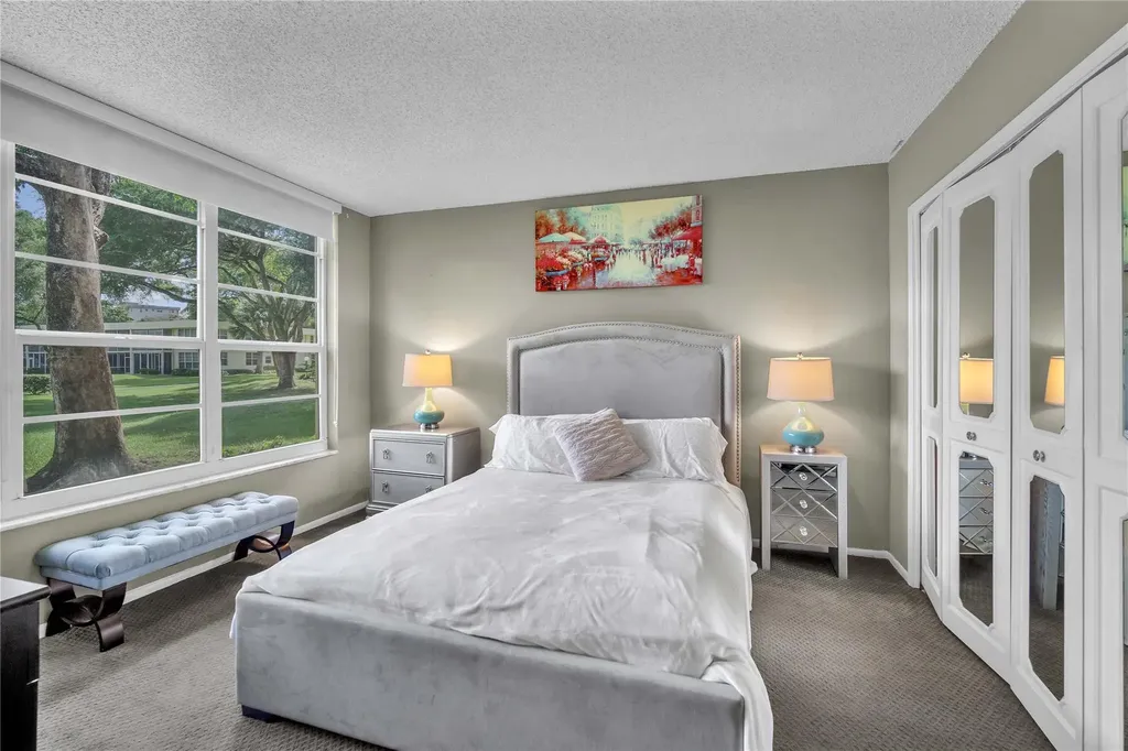 400 Oaks Lane Pompano Beach FL 33069