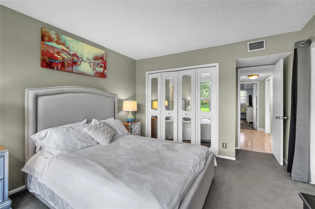 400 Oaks Lane Pompano Beach FL 33069