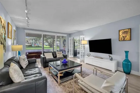 400 Oaks Lane Pompano Beach FL 33069