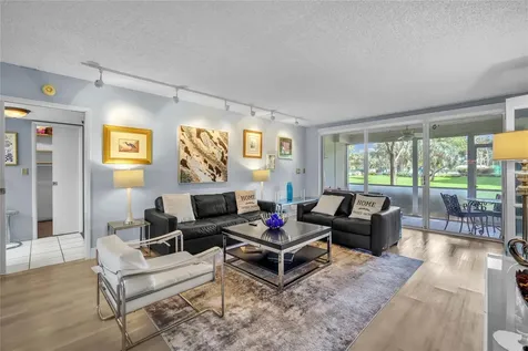 400 Oaks Lane Pompano Beach FL 33069