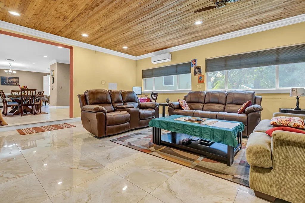 8020 NW 70th Avenue Parkland FL 33067