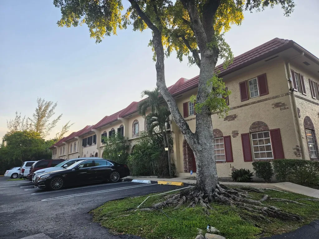 3062 Riverside Drive Coral Springs FL 33065