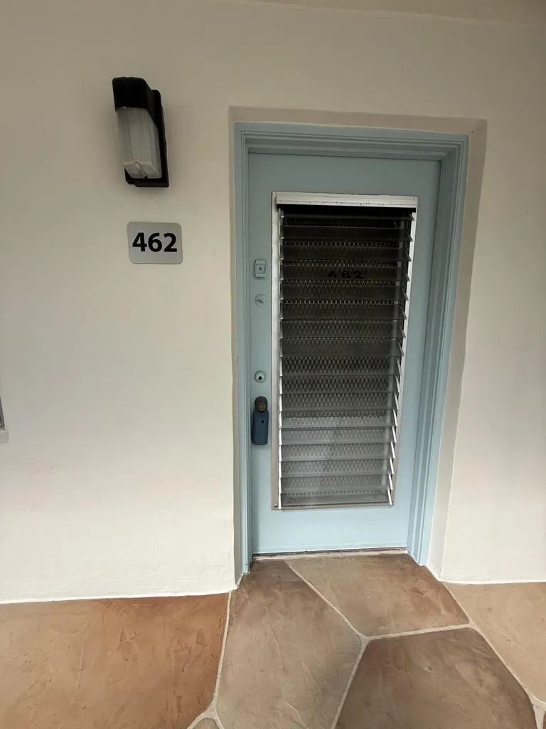462 Normandy J Delray Beach FL 33484