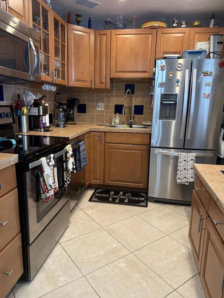 462 Normandy J Delray Beach FL 33484