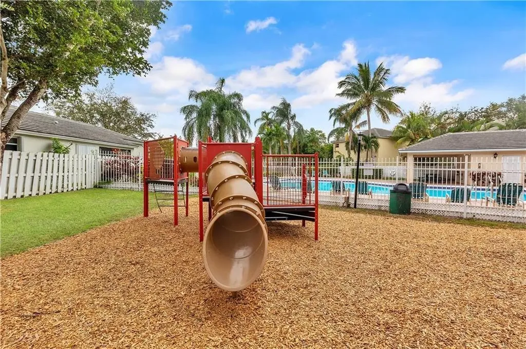 9812 NW 9th Court Plantation FL 33324