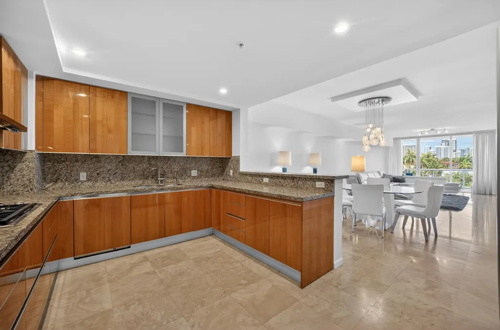 45 Hendricks Isle Fort Lauderdale FL 33301
