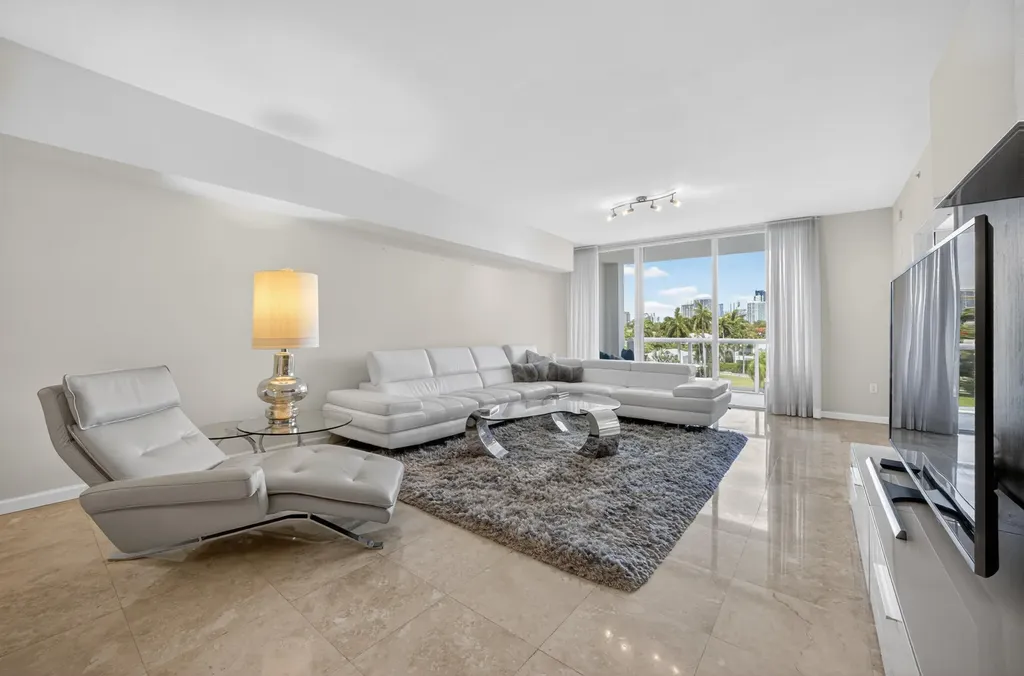 45 Hendricks Isle Fort Lauderdale FL 33301