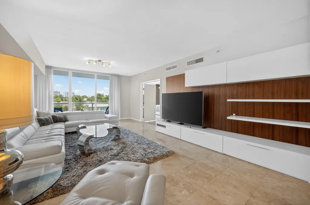 45 Hendricks Isle Fort Lauderdale FL 33301
