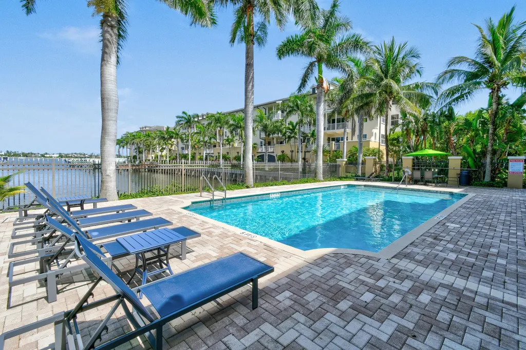 3940 N Flagler Drive West Palm Beach FL 33407