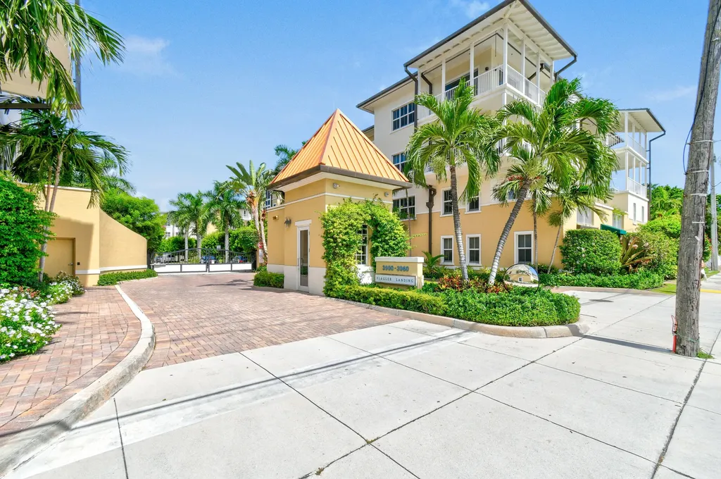 3940 N Flagler Drive West Palm Beach FL 33407