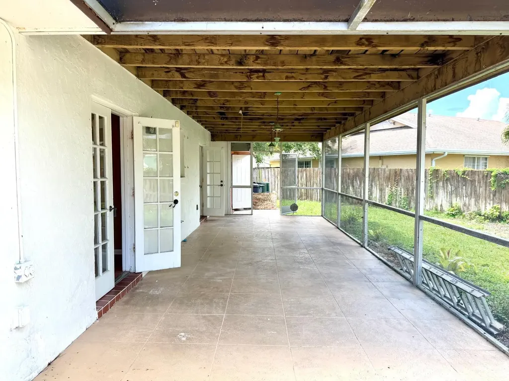 1235 Rowayton Circle Wellington FL 33414