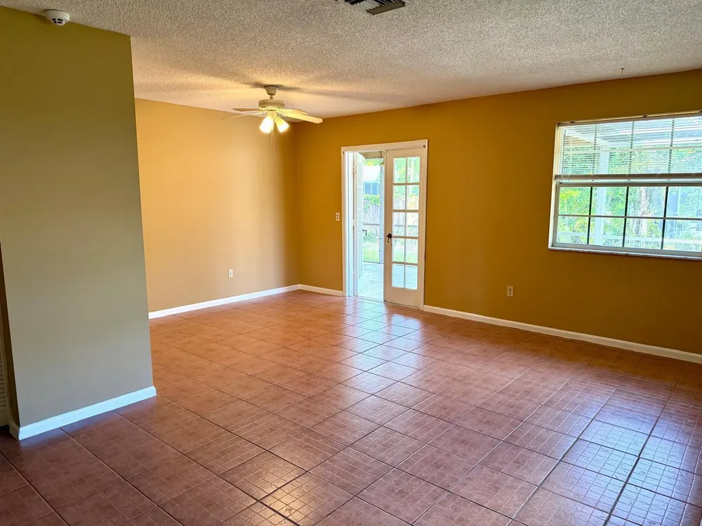 1235 Rowayton Circle Wellington FL 33414