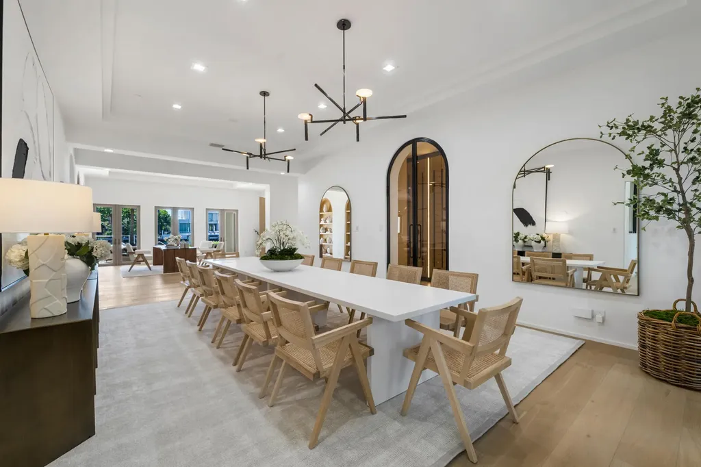 1207 Spanish River Road Boca Raton FL 33432
