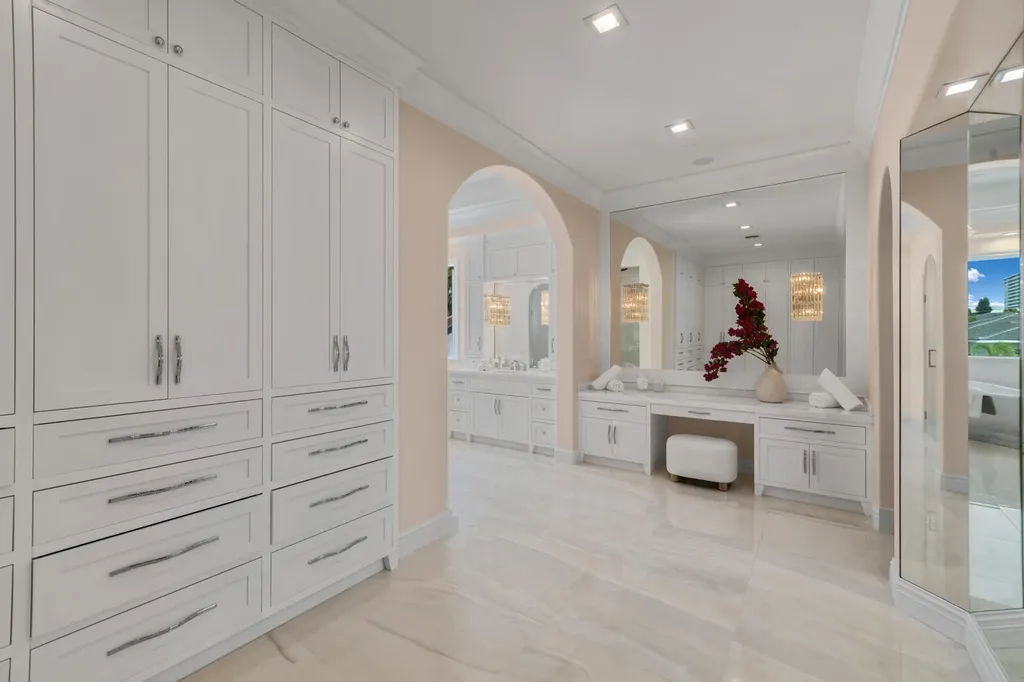 1207 Spanish River Road Boca Raton FL 33432