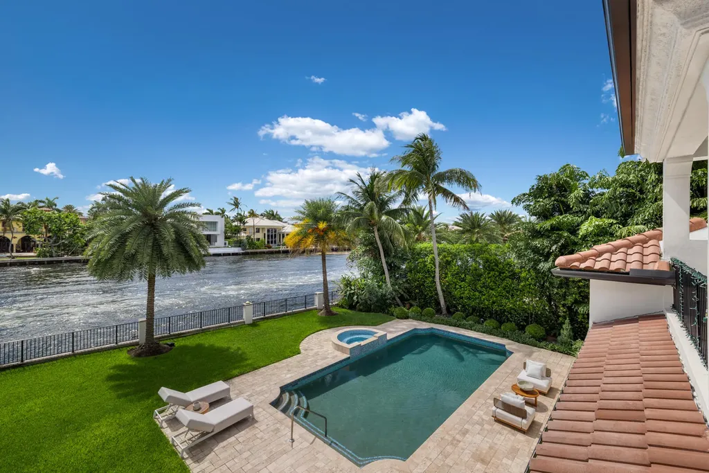 1207 Spanish River Road Boca Raton FL 33432
