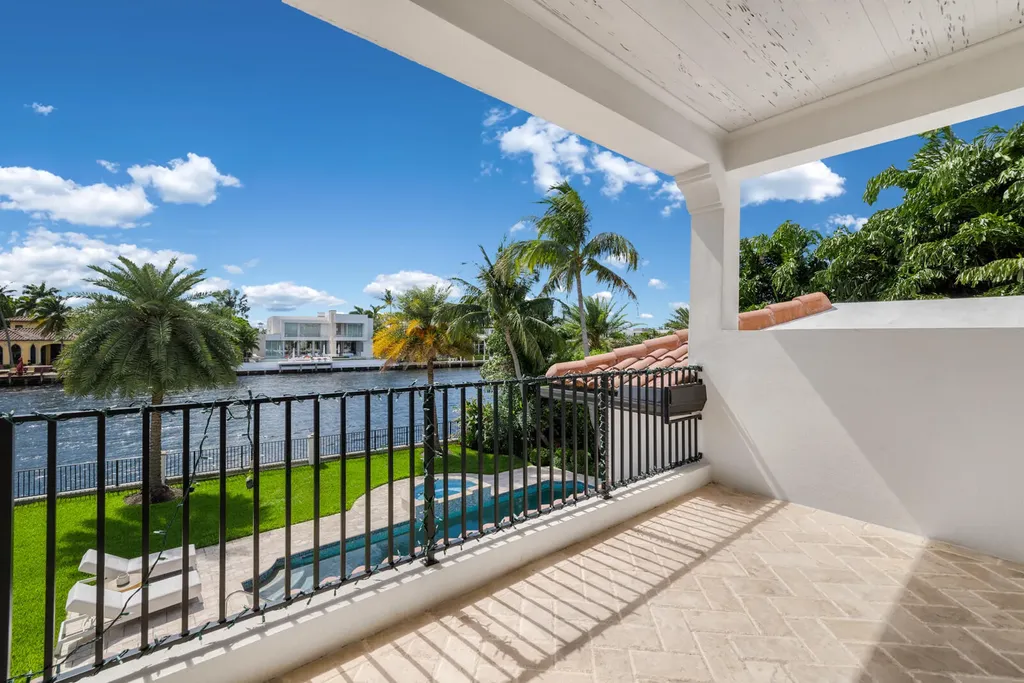 1207 Spanish River Road Boca Raton FL 33432