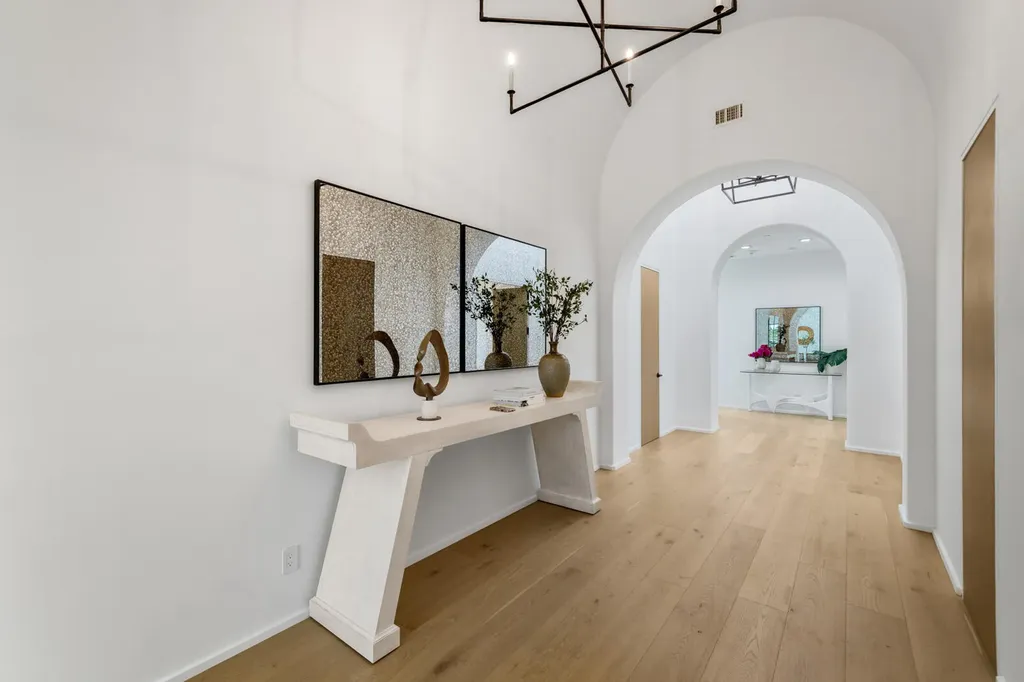 1207 Spanish River Road Boca Raton FL 33432
