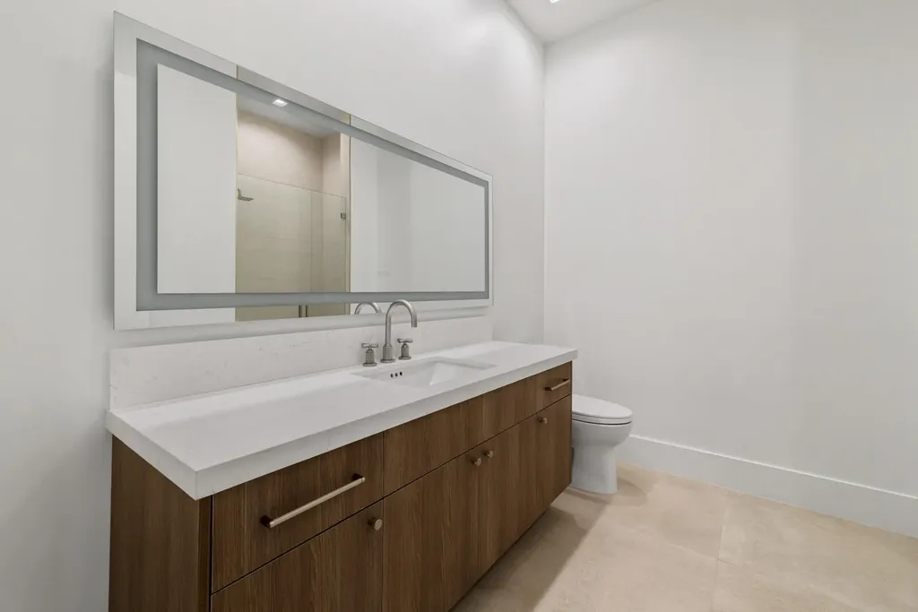 1207 Spanish River Road Boca Raton FL 33432