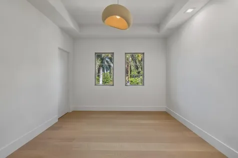 1207 Spanish River Road Boca Raton FL 33432