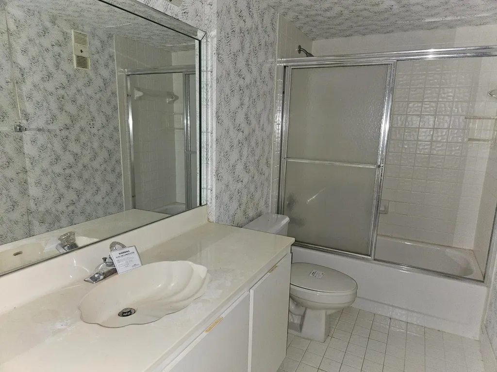6065 Pointe Regal Circle Delray Beach FL 33484