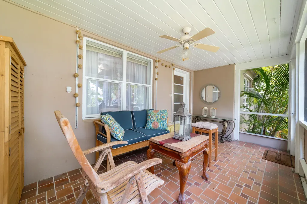 1535 Dewey Street Hollywood FL 33020