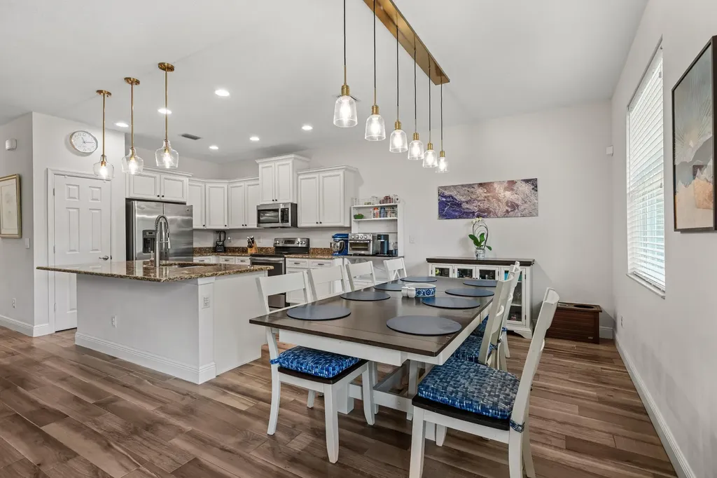 13398 N 57th Place Place N The Acreage FL 33411