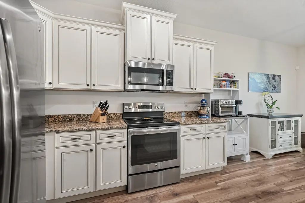 13398 N 57th Place Place N The Acreage FL 33411