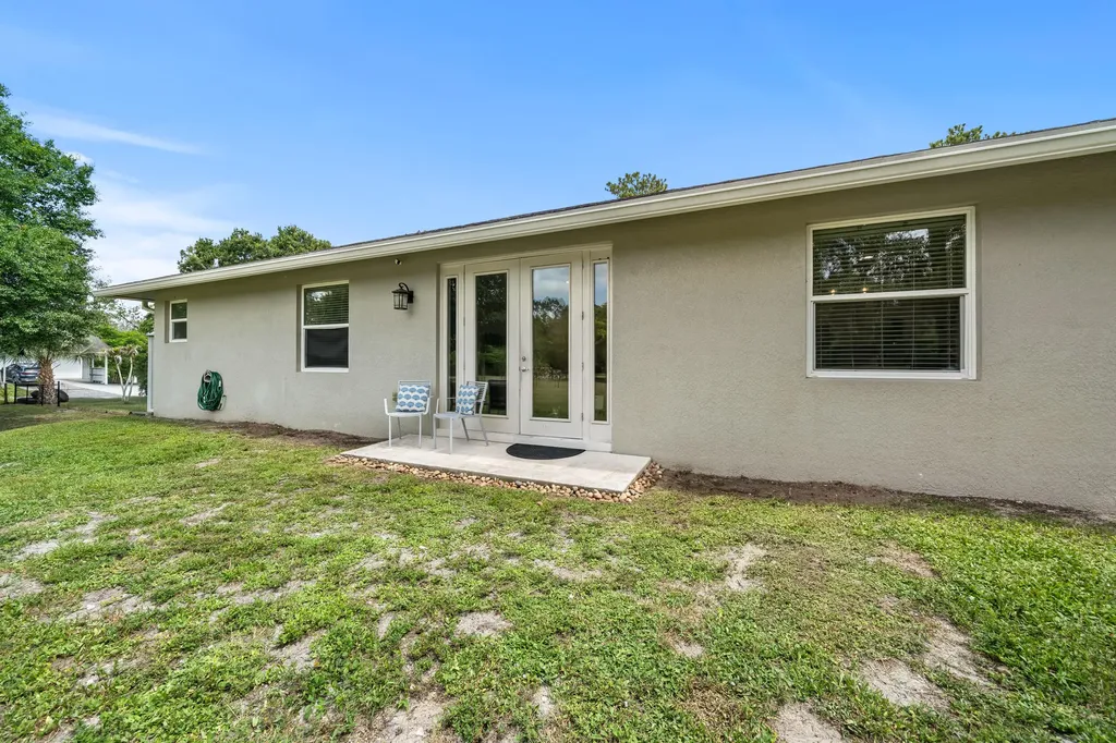 13398 N 57th Place Place N The Acreage FL 33411