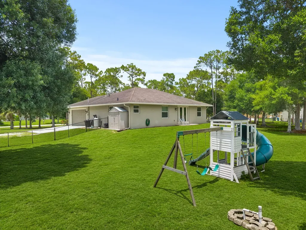 13398 N 57th Place Place N The Acreage FL 33411