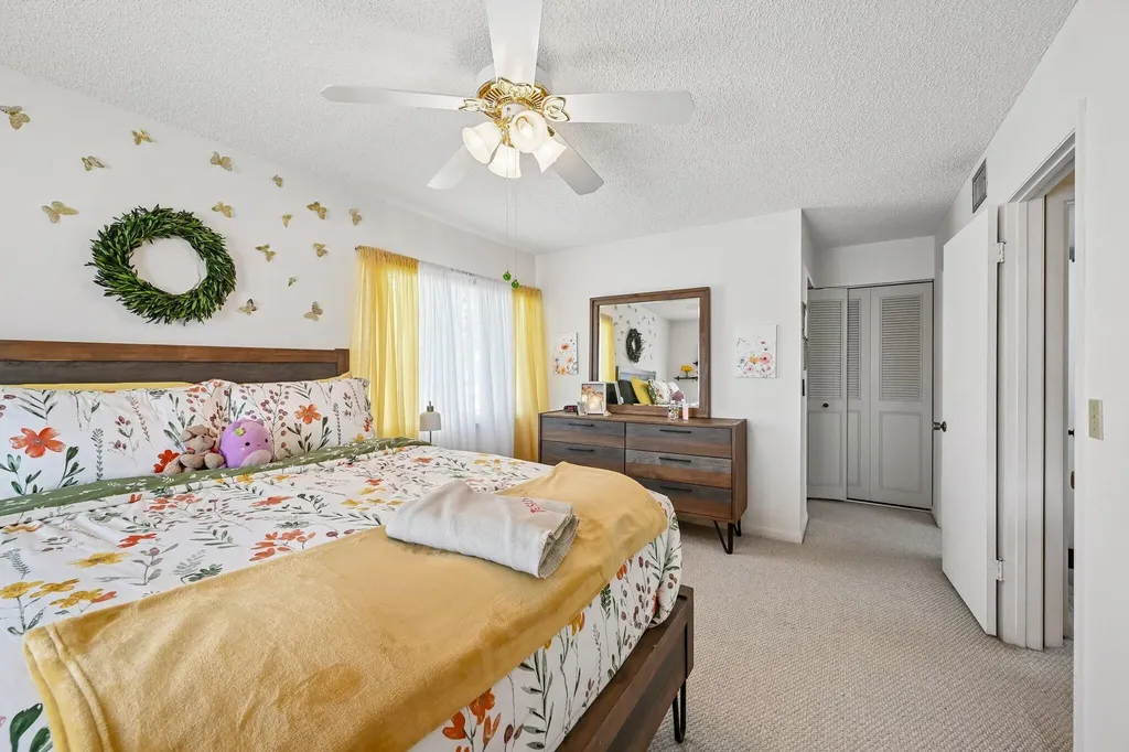 5901 Whispering Pine Way Greenacres FL 33463