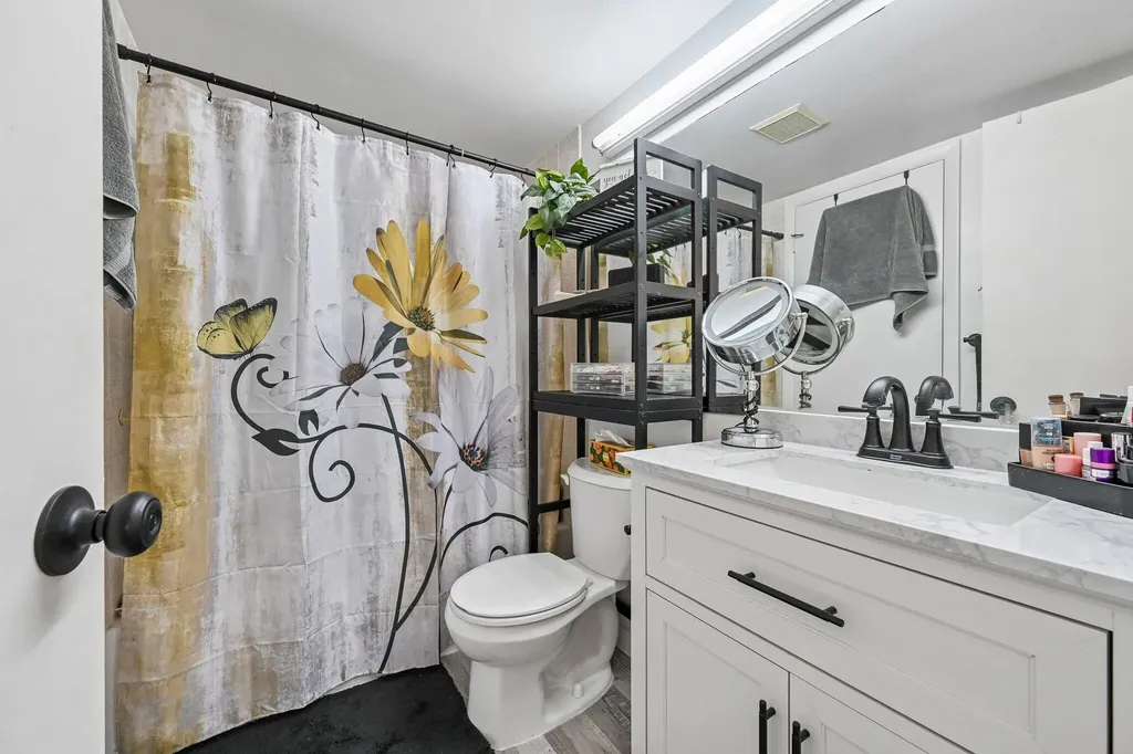 5901 Whispering Pine Way Greenacres FL 33463