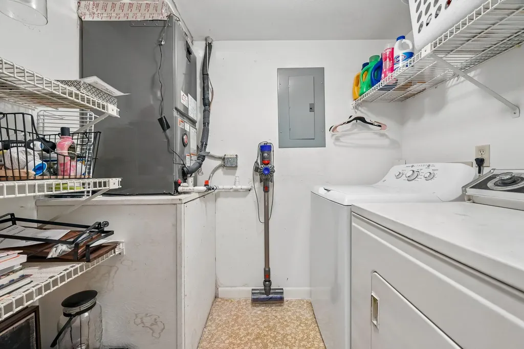 5901 Whispering Pine Way Greenacres FL 33463