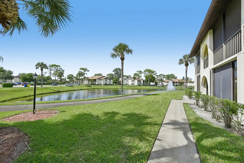 5901 Whispering Pine Way Greenacres FL 33463