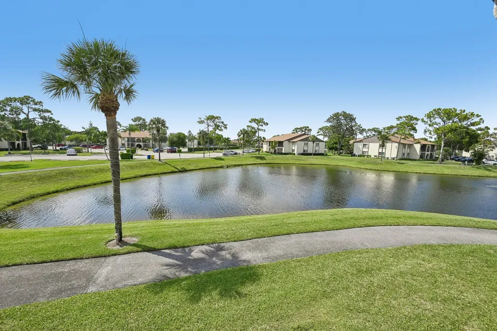 5901 Whispering Pine Way Greenacres FL 33463