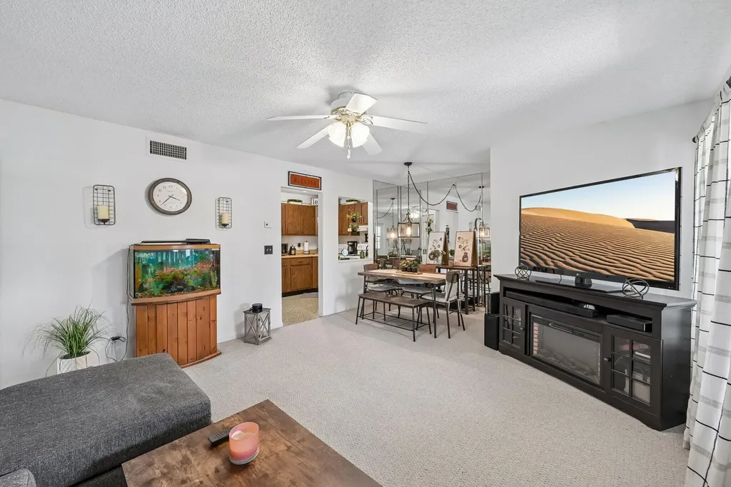 5901 Whispering Pine Way Greenacres FL 33463