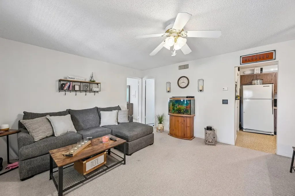 5901 Whispering Pine Way Greenacres FL 33463