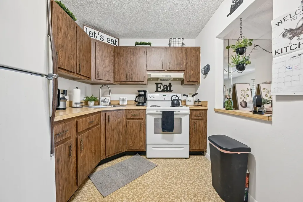 5901 Whispering Pine Way Greenacres FL 33463