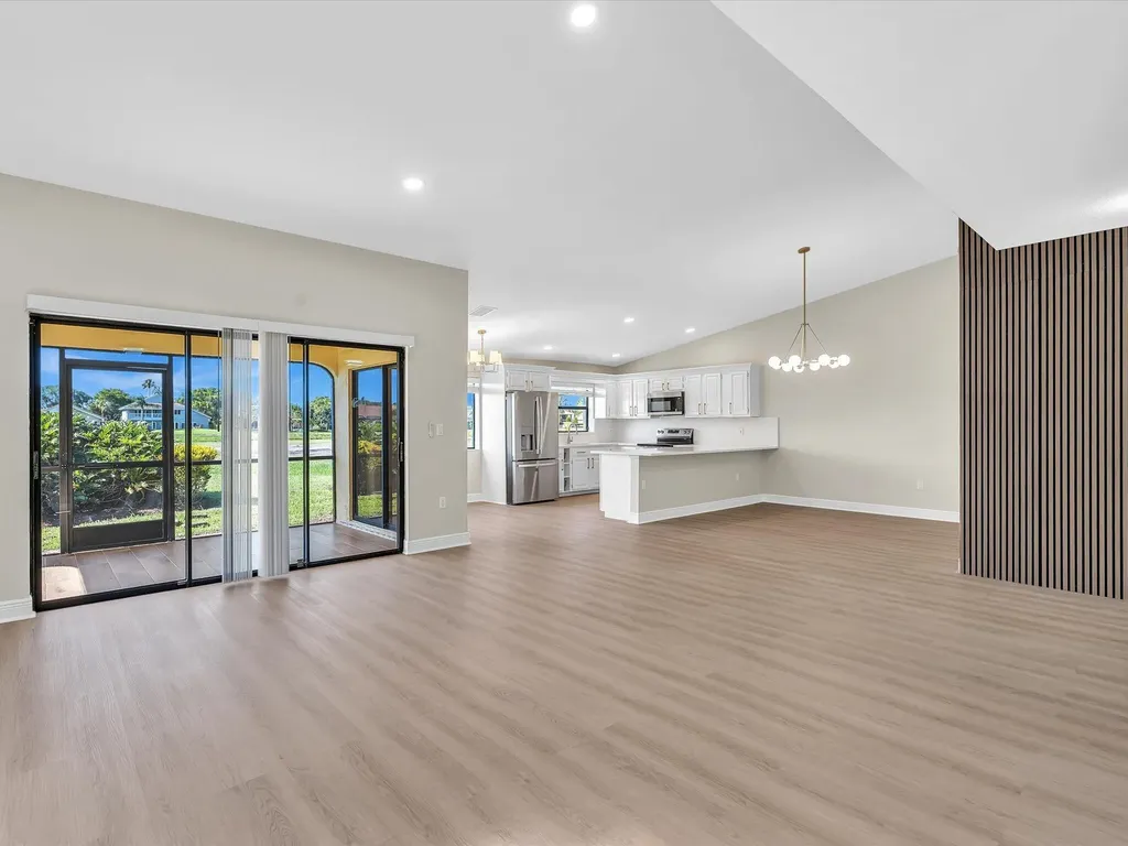 2627 Emerald Way N Deerfield Beach FL 33442
