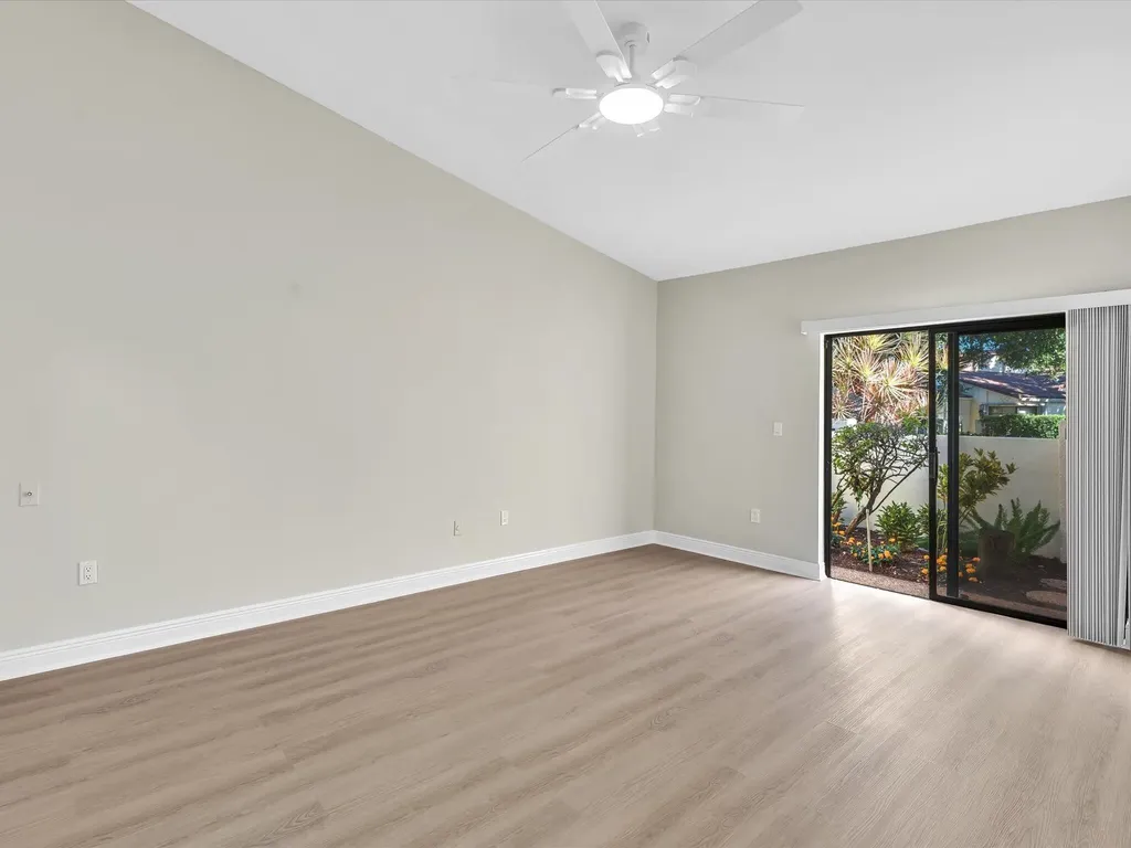 2627 Emerald Way N Deerfield Beach FL 33442