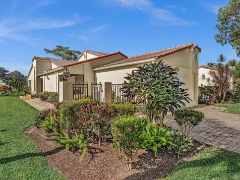 2627 Emerald Way N Deerfield Beach FL 33442