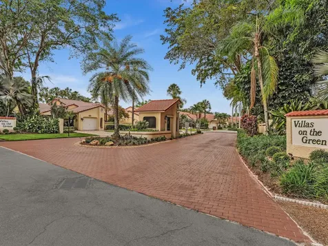 2627 Emerald Way N Deerfield Beach FL 33442