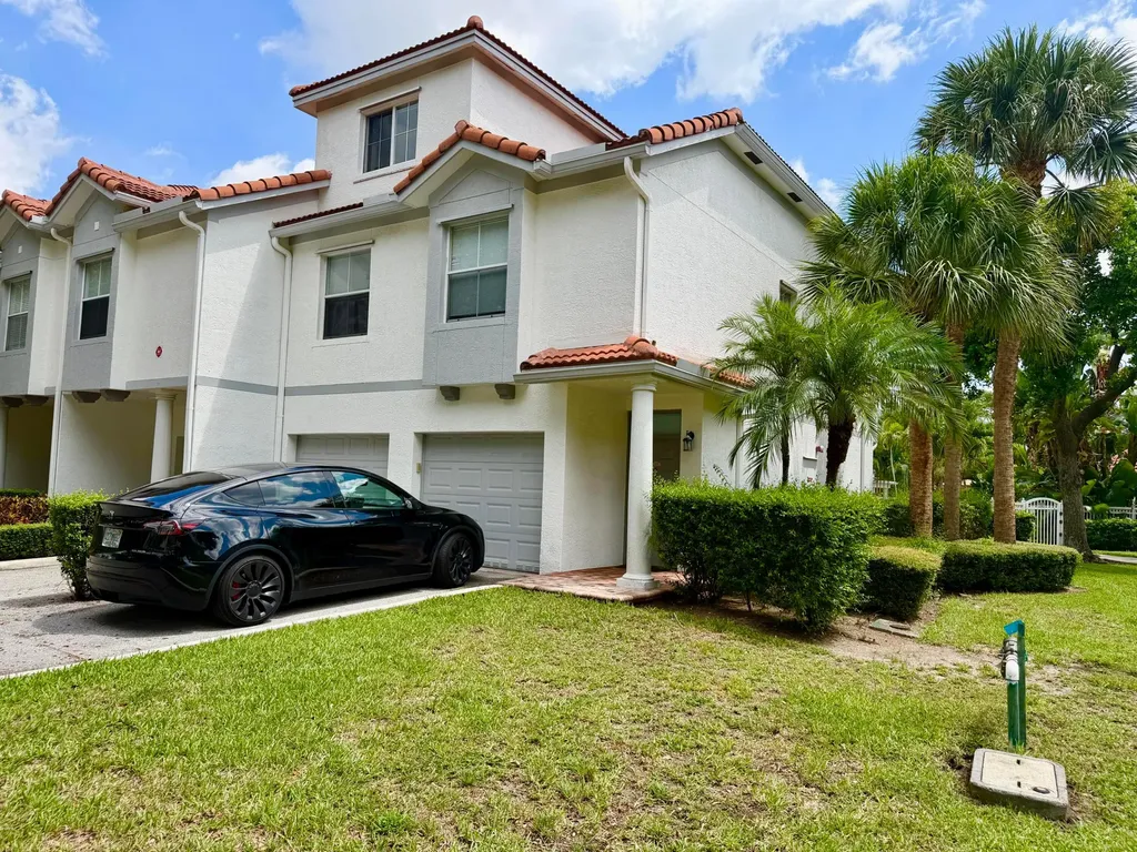 2010 Alta Meadows Lane Delray Beach FL 33444