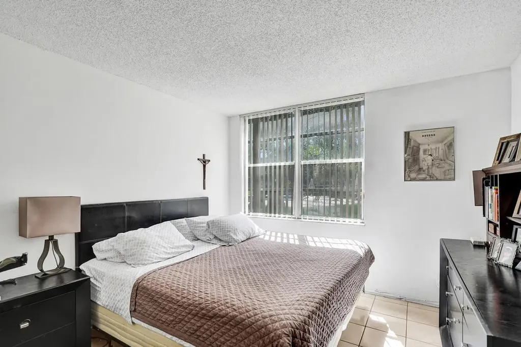 9430 Tangerine Place Davie FL 33324