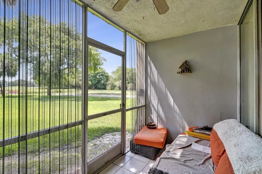 9430 Tangerine Place Davie FL 33324