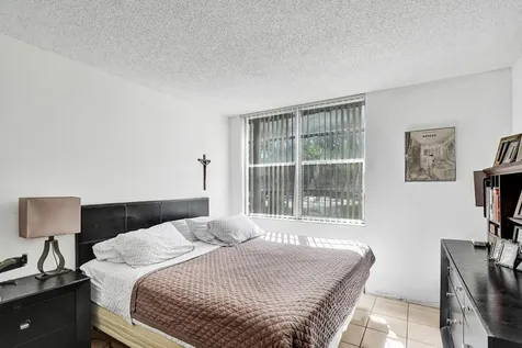 9430 Tangerine Place Davie FL 33324